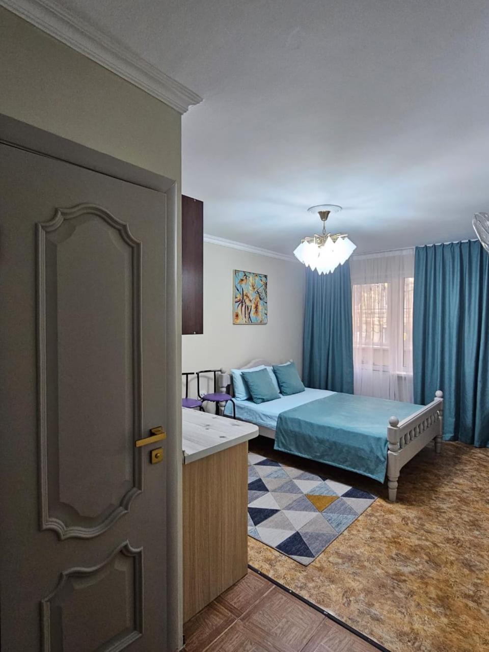 Апартаменты На Улице Клочкова, 128 Almaty Eksteriør bilde